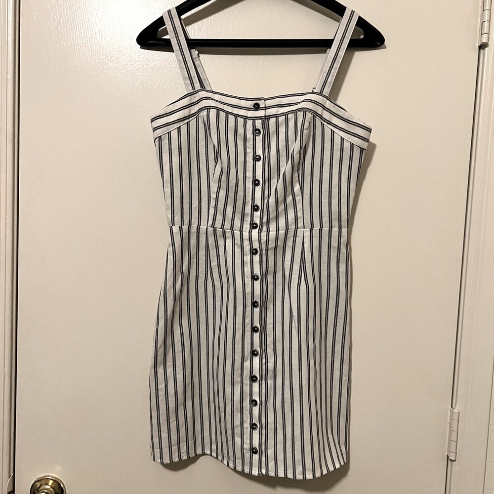 White and dark blue mini strap dress 60% cotton 40% linen Size Medium